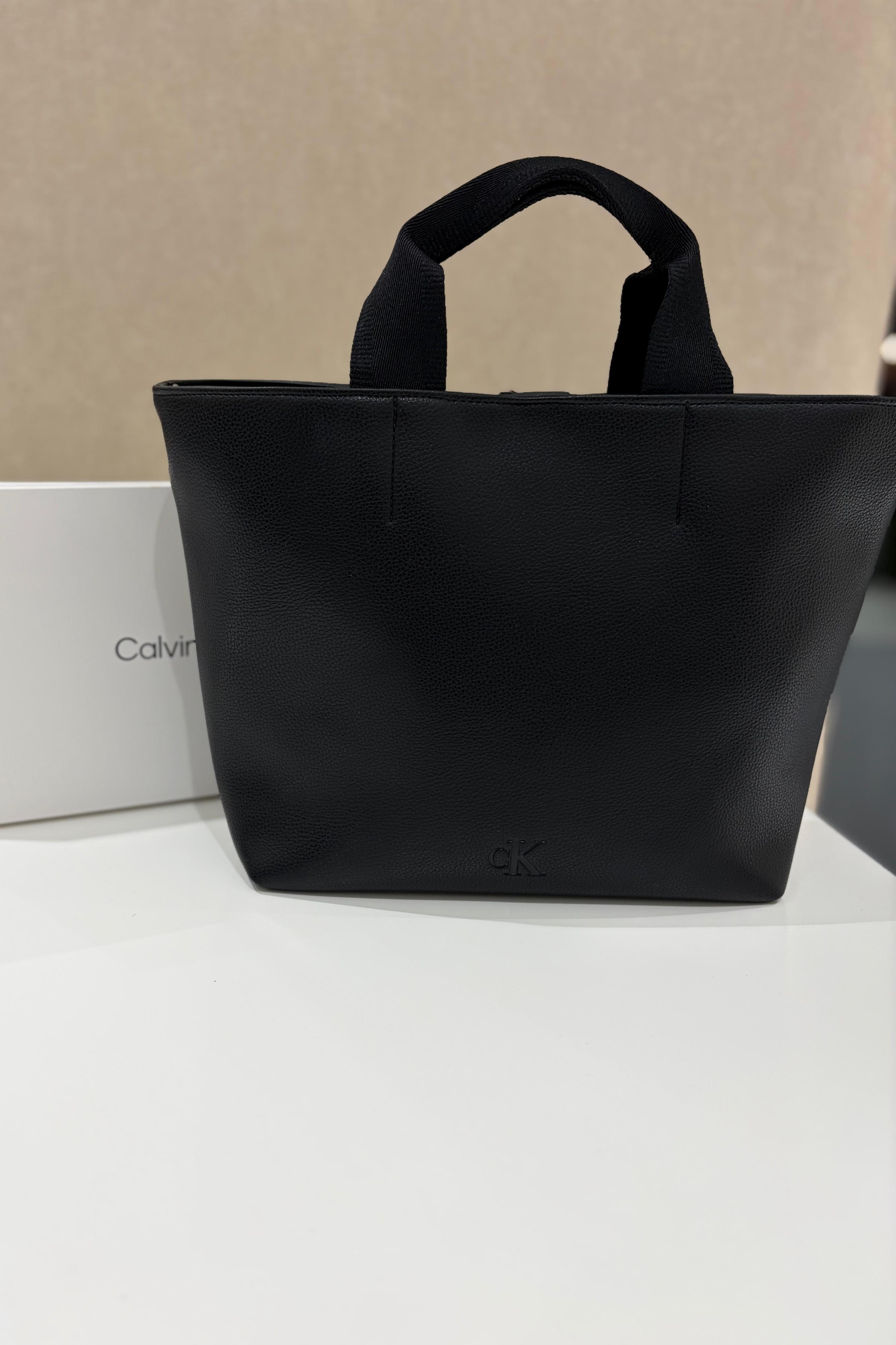 CALVIN KLEIN ÇANTA