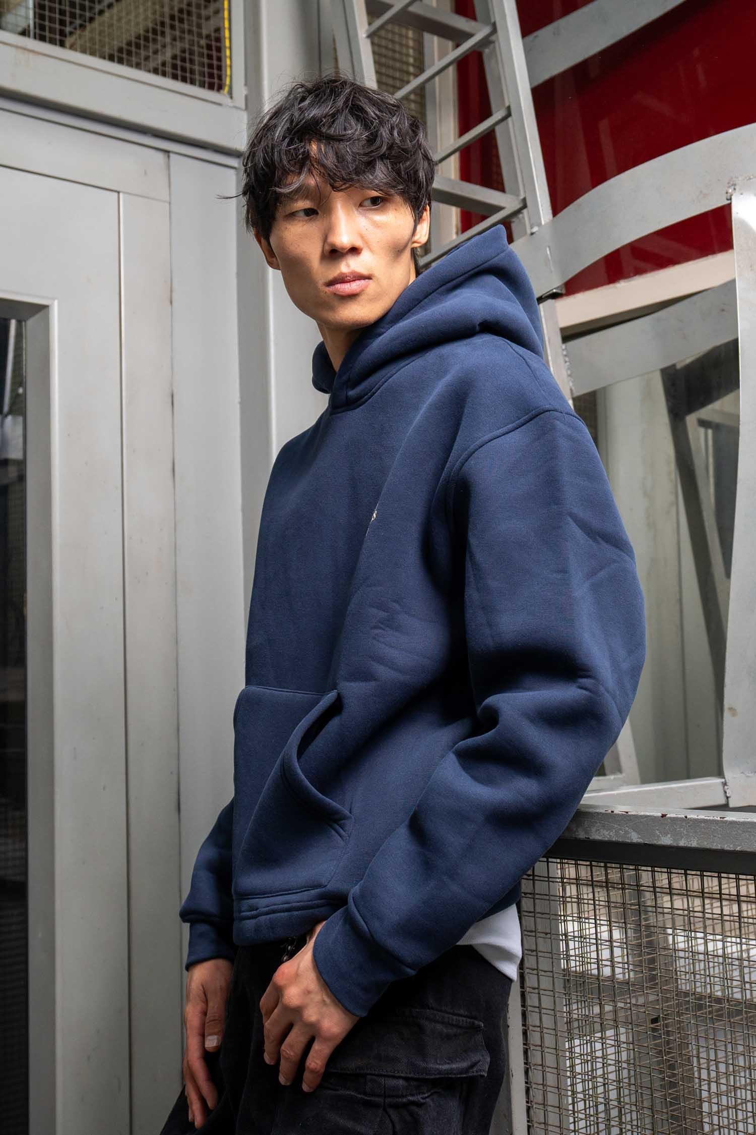 Erkek Kabartmalı Baskılı Kapüşonlu Hoodie Lacivert