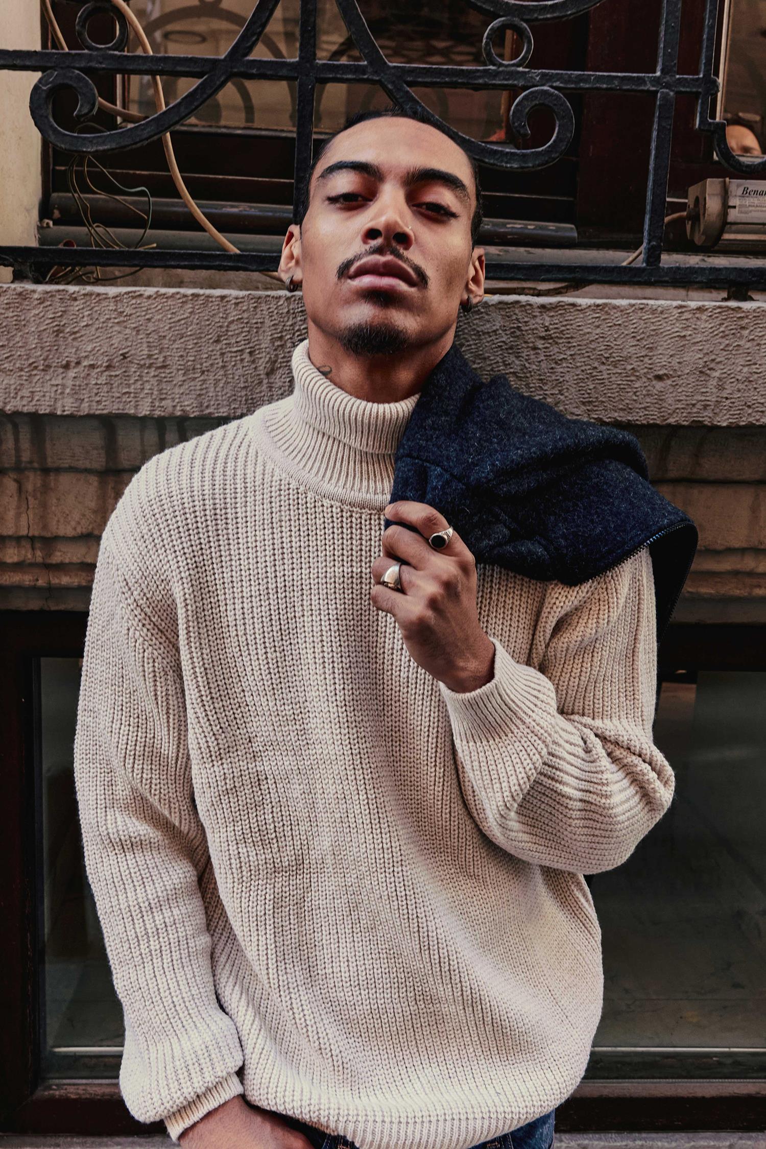 Erkek Oversize Balıkçı Yaka Boğazlı Kazak Bej