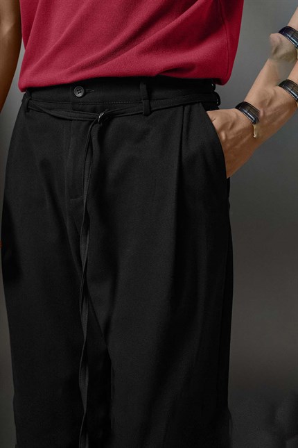 Erkek Baggy Fit Kemer Detaylı Gabardin Kumaş Pantolon Siyah