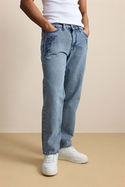 Erkek Baggy Nakış Detaylı Jean Pantolon Mavi