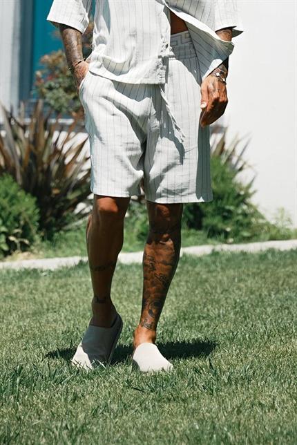 Erkek Beli Lastikli Keten Görünümlü Çizgili Baggy Şort Mavi