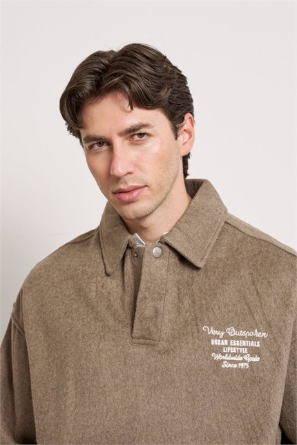 Erkek Boxy Fit Basic Nakışlı Polo Yaka Sweatshirt Kahverengi