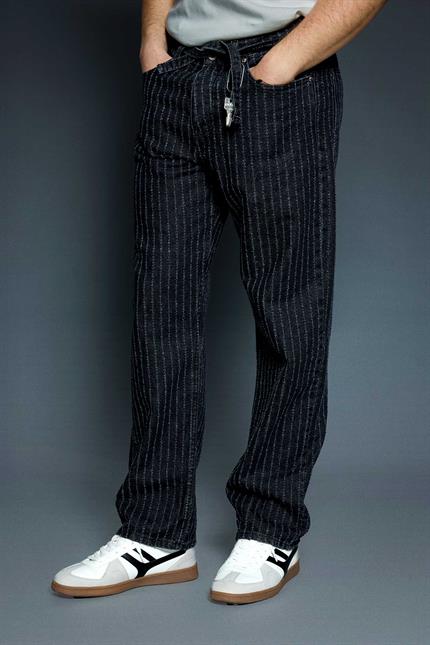 Erkek Desenli Kemer Detaylı Baggy Fit Jean Siyah