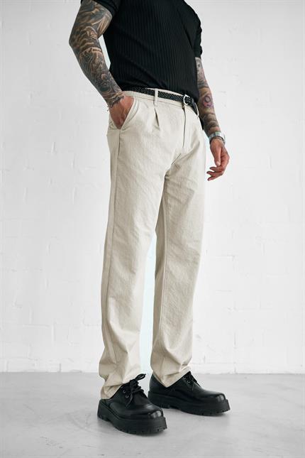 Erkek Dokulu İnce Kumaş Regular Fit Pantolon Bej