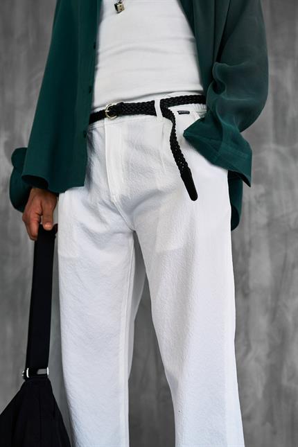 Erkek Dokulu İnce Kumaş Regular Fit Pantolon Beyaz