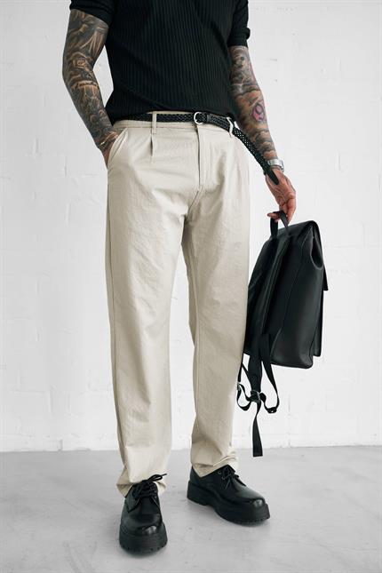 Erkek Dokulu İnce Kumaş Regular Fit Pantolon Bej