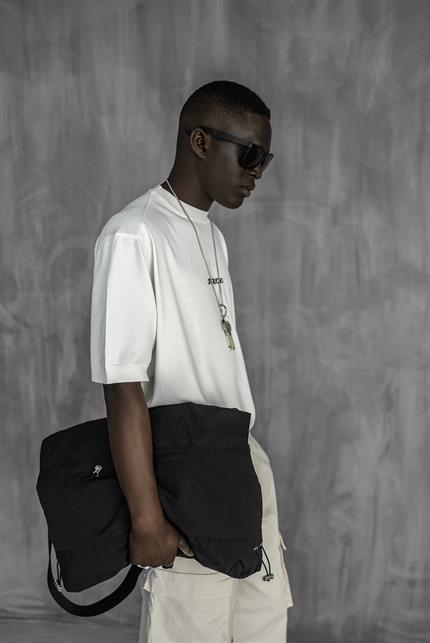 Erkek Kabartma Baskılı Esnek Regular Fit Triko T-Shirt Beyaz