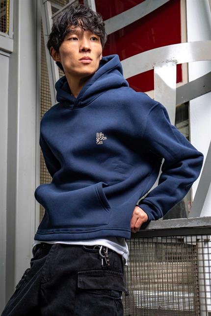 Erkek Kabartmalı Baskılı Kapüşonlu Hoodie Lacivert