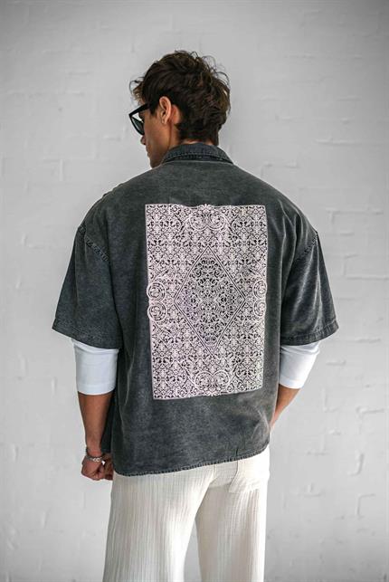 Erkek Kısa Kollu Desen Baskılı Yıkamalı Oversize Gömlek Siyah