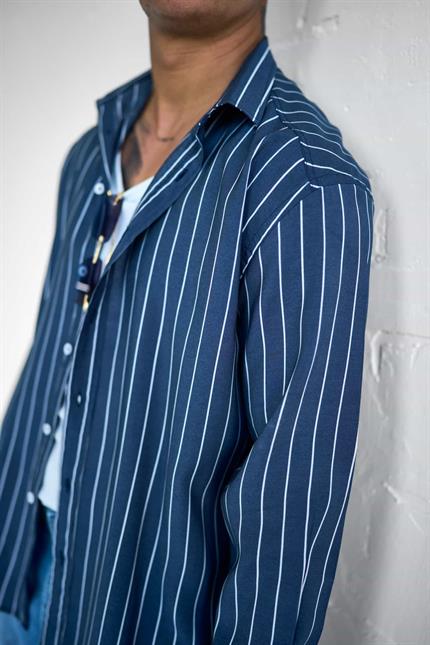 Erkek Nefes Alan Kumaştan Çizgili Rahat Oversize Gömlek Lacivert