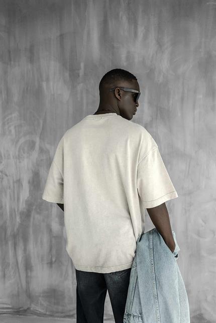 Erkek Önü Slogan İşlemeli Yıkamalı Oversize T-Shirt Taş