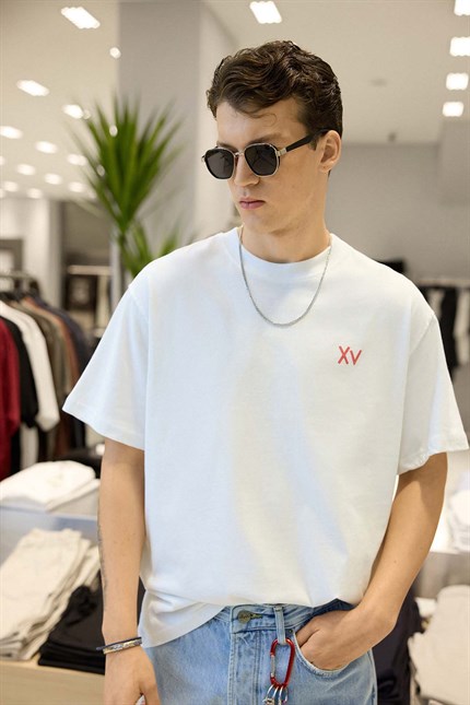 Erkek Oversize Antik Mühür Kabartmalı Baskılı T-Shirt Beyaz