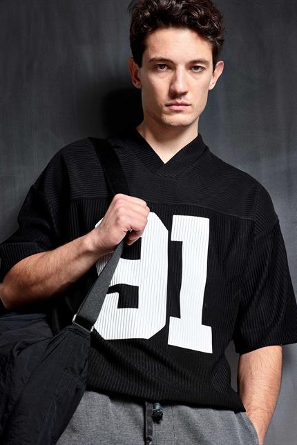 Erkek Oversize Baskılı V Yaka Forma T-Shirt Siyah