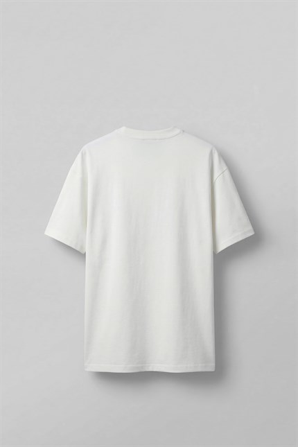 Erkek Oversize Çiçek Nakışlı T-Shirt Beyaz