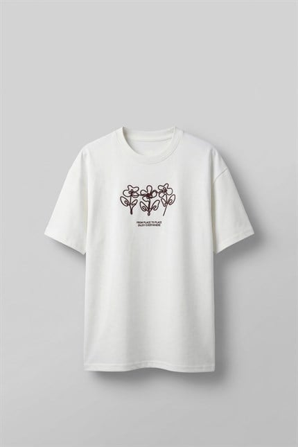 Erkek Oversize Çiçek Nakışlı T-Shirt Beyaz