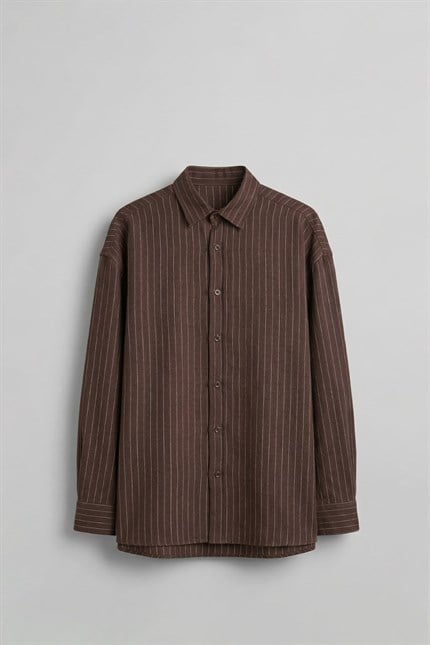 Erkek Oversize Çizgili Keten Karışımlı Uzun Kollu Gömlek Kahverengi