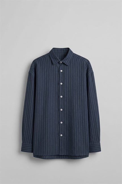 Erkek Oversize Çizgili Keten Karışımlı Uzun Kollu Gömlek Lacivert
