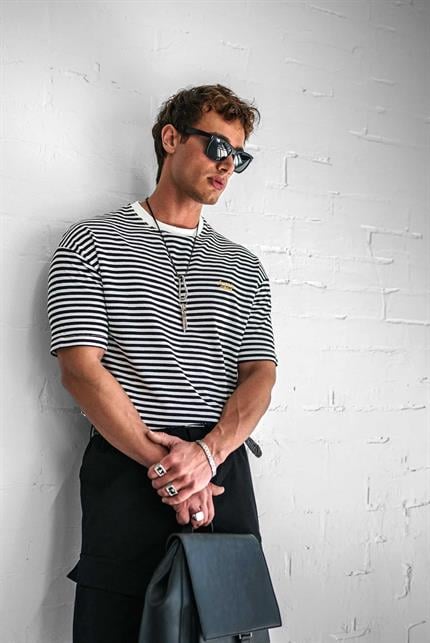 Erkek Oversize Çizgili Rahat T-Shirt Siyah