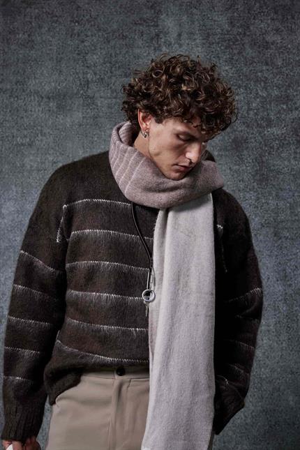 Erkek Oversize Çizgili Tüylü Triko Kazak Kahverengi