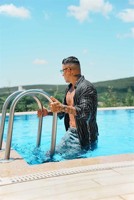 Erkek Oversize Çizgili Uzun Kollu Dokulu Gömlek Siyah