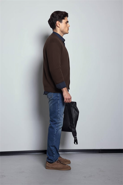 Erkek Oversize Düğmeli Triko Hırka Kahverengi