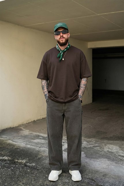 Erkek Oversize Esnek Kumaş Basic T-Shirt Kahverengi