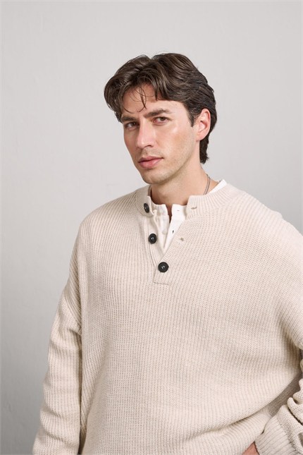 Erkek Oversize Henley Yaka Triko Kazak Bej