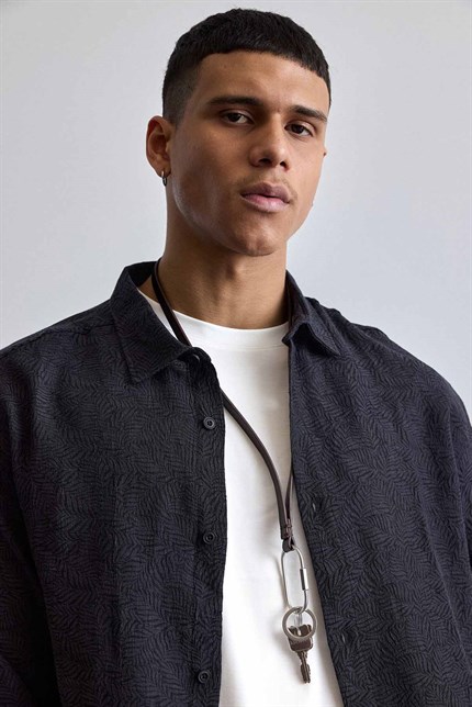 Erkek Oversize Jakarlı Desenli Uzun Kollu Gömlek Siyah