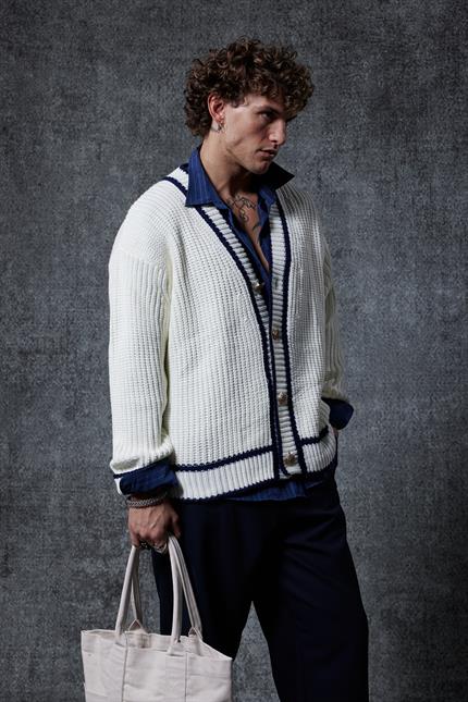 Erkek Oversize Kontrast Şeritli Düğmeli Örme Hırka Ekru