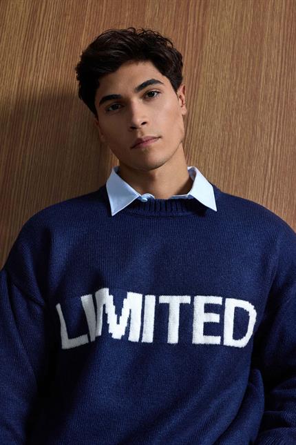 Erkek Oversize Limited Kabartma Baskılı Triko Kazak Lacivert