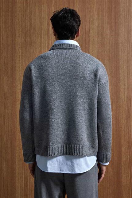 Erkek Oversize Limited Kabartma Baskılı Triko Kazak Füme