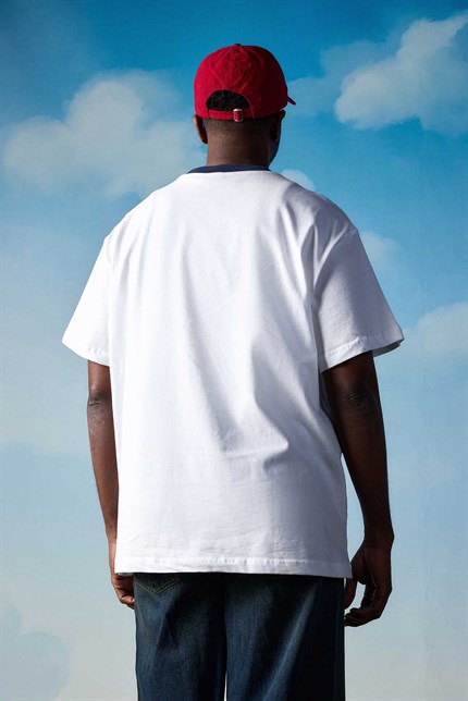 Erkek Oversize Minimal Nakış Detaylı Basic T-Shirt Beyaz / Lacivert