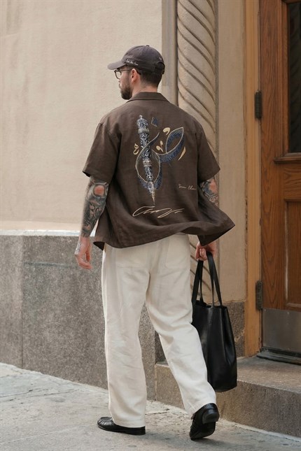 Erkek Oversize Nakış Detaylı Pamuklu Kısa Kollu Gömlek Kahverengi