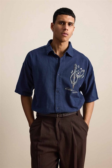 Erkek Oversize Nakış Detaylı Pamuklu Kısa Kollu Gömlek Lacivert