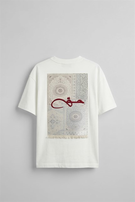 Erkek Oversize Nakışlı Halı Desenli Sırt Baskılı T-Shirt Ekru