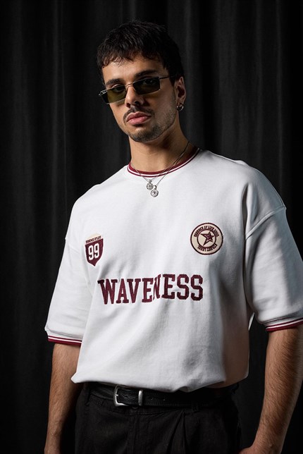 Erkek Oversize Nakışlı Kontrast Yaka Kolej T-Shirt Ekru