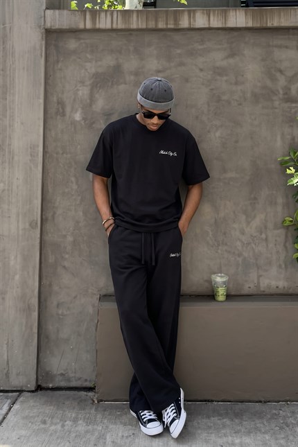 Erkek Oversize Örme Kumaş Nakış Detaylı Basic T-Shirt Siyah