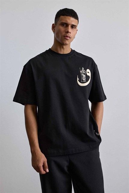Erkek Oversize Pamuklu Kaligrafi Nakışlı Motif T-Shirt Siyah
