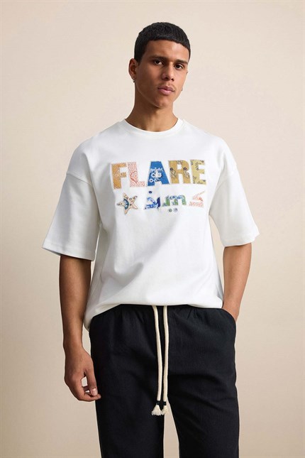 Erkek Oversize Patchwork Nakışlı T-Shirt Ekru