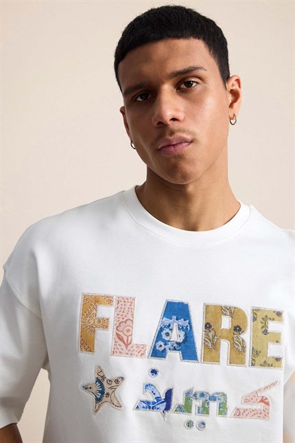 Erkek Oversize Patchwork Nakışlı T-Shirt Ekru