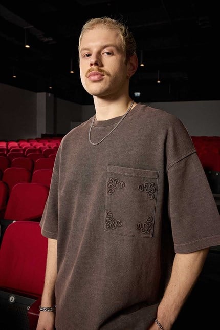 Erkek Oversize Premium Cep Nakışlı T-Shirt Kahverengi