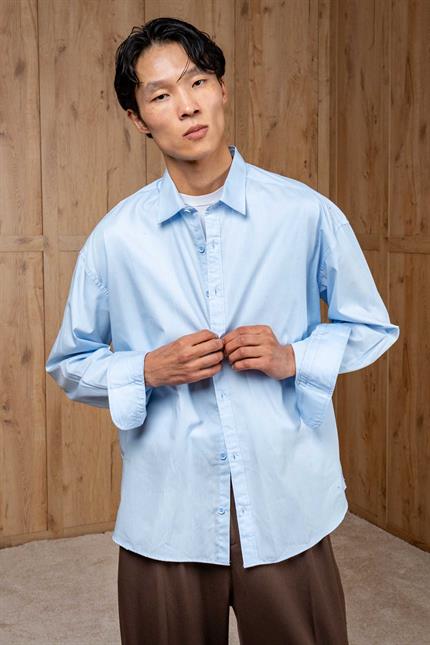Erkek Oversize Uzun Kollu Basic Gömlek Açık Mavi