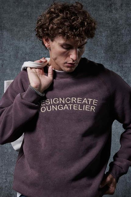 Erkek Oversize Yazı Baskılı Sweatshirt Kahverengi