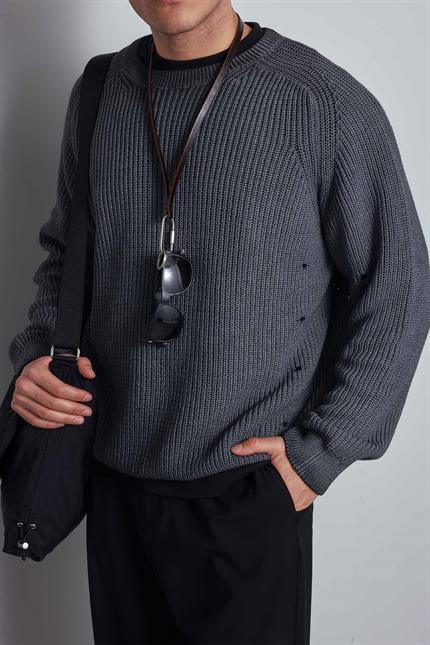 Erkek Oversize Yıkamalı Distressed Triko Kazak Siyah