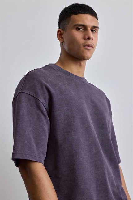 Erkek Oversize Yıkamalı Pamuklu Basic T-Shirt Mürdüm