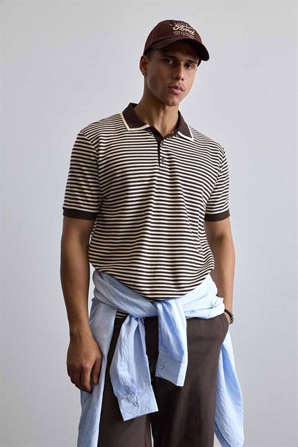 Erkek Regular Fit Çizgili Polo Yaka Örme T-Shirt Kahverengi