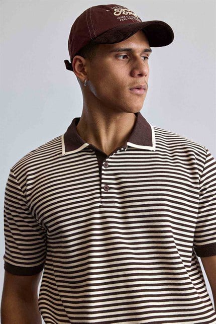 Erkek Regular Fit Çizgili Polo Yaka Örme T-Shirt Kahverengi
