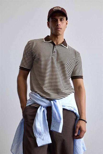 Erkek Regular Fit Çizgili Polo Yaka Örme T-Shirt Kahverengi