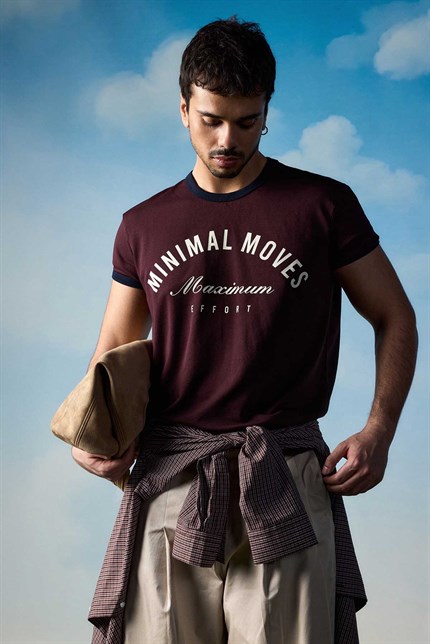 Erkek Regular Fit Kontrast Detaylı T-Shirt Bordo